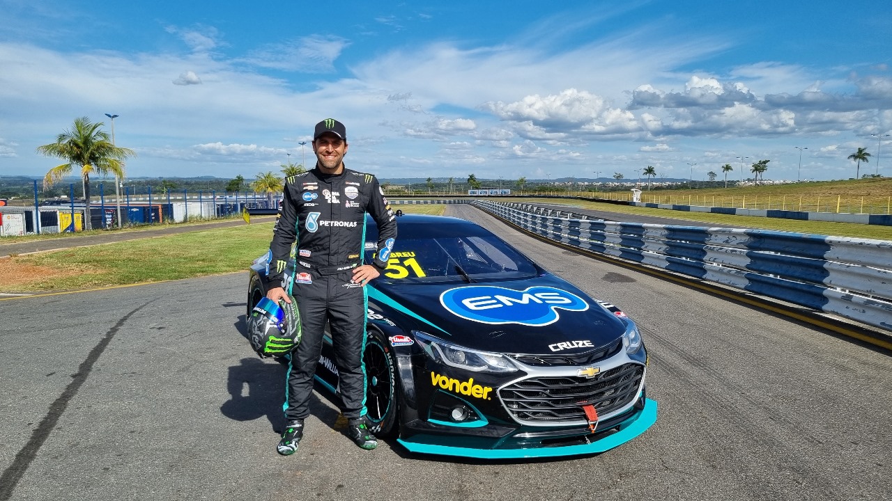 Curitiba recebe com exclusividade um dos principais carros da Stock Car -  Bem Paraná